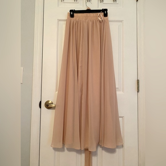 Maxi pink skirt - Picture 2 of 3